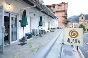 Certificat, premi, rètol o un altre document de Aldabea I apartamento sostenible
