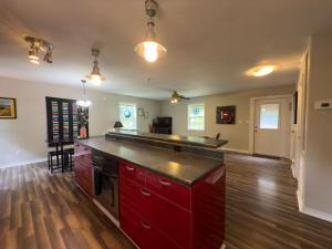 TV a/nebo společenská místnost v ubytování Peace in the Holler