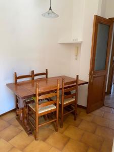 Fotografie z fotogalerie ubytování La Casa di Ester Three-room apartment v Římě