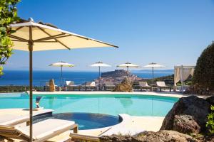 Bazén v ubytování Bajaloglia Resort nebo v jeho okolí