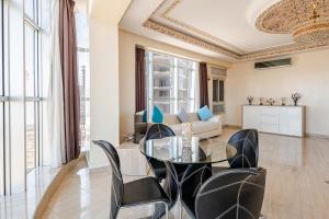Posezení v ubytování Bel appartement front mer Tanger
