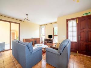 TV a/nebo společenská místnost v ubytování Live Villa Las Salineras + 35 fotografií