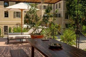 Een balkon of terras bij Hôtel du Couvent, a Luxury Collection Hotel, Nice