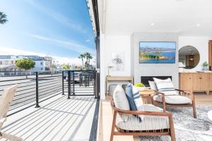 Μπαλκόνι ή βεράντα στο Luxury 3Br W Rooftop Deck, Grill, & Ac - Steps From Sand By Beachview Rentals