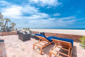 Imagen de la galería de Remodeled 2Br Oceanfront W Spacious Patio & Stunning Views By Beachview Rentals, en Newport Beach