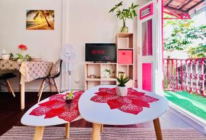 TV a/nebo společenská místnost v ubytování L amour wifi Clim balcon