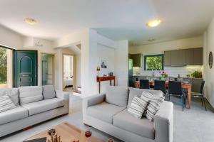 Posezení v ubytování Villa Ilos by Villa Plus