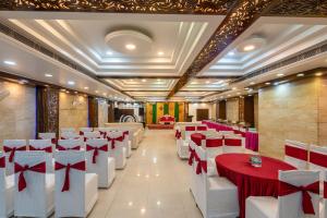 Posezení v ubytování Hotel RK Residency Vasundhara Ghaziabad Delhi NCR + 37 fotografií
