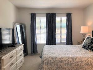 Ένα ή περισσότερα κρεβάτια σε δωμάτιο στο Stylish Upscale Beachside Villa Pool View +36 φωτογραφίες