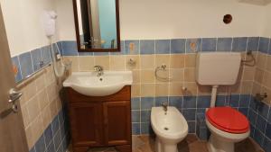 A bathroom at Casolare La Torre