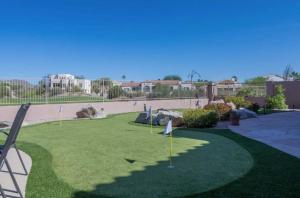 Zahrada ubytování Spacious Mesa home with stunning views