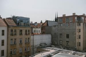 Nespecifikovaný výhled na destinaci Brno nebo výhled na město při pohledu z apartmánu