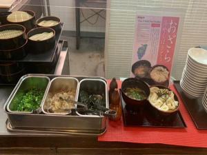 Comida no hotel ou em algum lugar perto