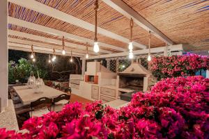 Χώρος καθιστικού στο VILLA LE ROCCE +62 φωτογραφίες