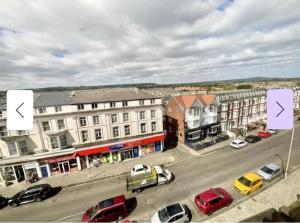 an aerial view of a city with cars parked on a street at Inspiro house4 in Scarborough +5 photos