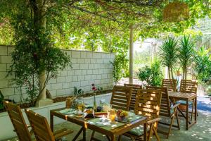 Vonkajšia záhrada v ubytovaní Francesca Guesthouse