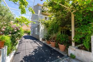 Vonkajšia záhrada v ubytovaní Francesca Guesthouse