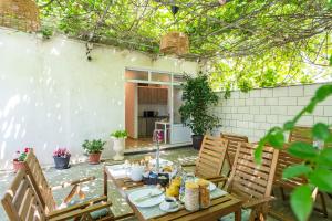 Vonkajšia záhrada v ubytovaní Francesca Guesthouse