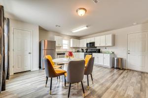 Foto sihtkohas Bullhead City asuva majutusasutuse Game Room and Private Yard Retreat in Bullhead City galeriist