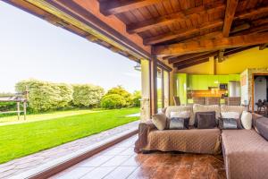 Posezení v ubytování Izetaerdi - Casa con encanto y vistas únicas by Egona