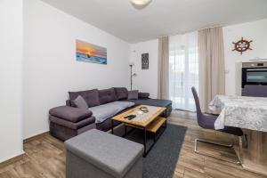 Kuchyň nebo kuchyňský kout v ubytování Apartments Tajci
