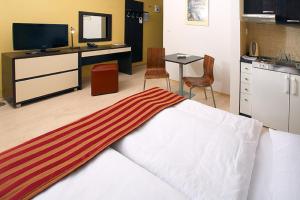 Cucina o angolo cottura di Hotel Bešeňová