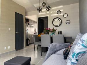 Posezení v ubytování Puerta Al Sol Diamanté