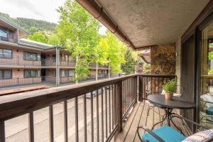 Balkón nebo terasa v ubytování New Listing Aspen Core 5BR Townhouse