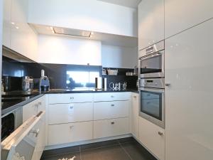 Η κουζίνα ή μικρή κουζίνα στο Apartment in Knokke-Heist with Sea View