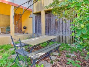Zahrada ubytování Charming Retreat by Vis River, France, cleaning included