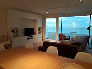 Η κουζίνα ή μικρή κουζίνα στο Apartment in Het Zoute with Sea Views