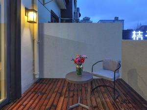 Svalir eða verönd á Crystal Orange Hotel Shanghai Hongqiao Jinhui Road