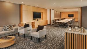 Posezení v ubytování Crowne Plaza Residences Port Moresby by IHG