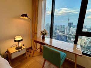 Posezení v ubytování Studio with Amazing KLCC View & Infinity Pool at Lalaport Bukit Bintang
