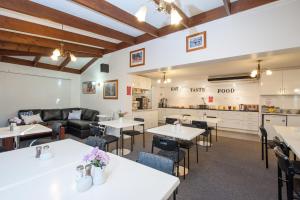 Kuchyň nebo kuchyňský kout v ubytování Allan Cunningham Motel