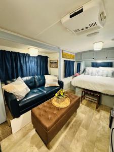 Afbeelding uit fotogalerij van Starlight Retreat RV in Springtown