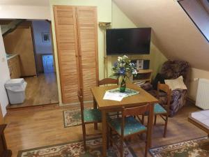 Fotografie z fotogalerie ubytování Ferienwohnung im Luckaitztal Gosda, cleaning included v destinaci Zwietow