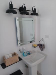 Ένα μπάνιο στο House in a gated community