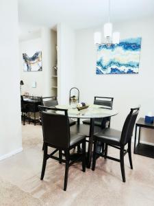 Φωτογραφία από το άλμπουμ του Great Location Heart of Addison in N Dallas! σε Addison