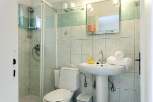 Kopalnica v nastanitvi Agapi Studios
