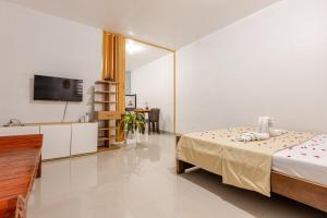Gallery image of Transcient House Trece Martires Home Sweet Home in Quintana +21 photos