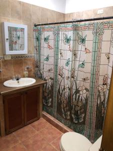 Bilik mandi di Finca Privada San Rafael