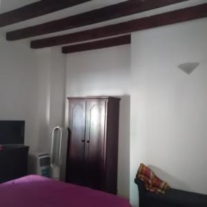 Televízia a/alebo spoločenská miestnosť v ubytovaní Romeo and Juliet Apartaments