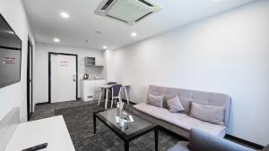 Kuhinja oz. manjša kuhinja v nastanitvi Amansari Hotel Nusajaya