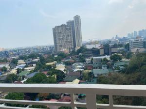 Nespecifikovaný výhled na destinaci Manila nebo výhled na město při pohledu z aparthotelu