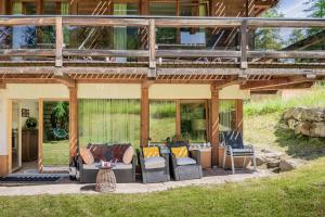Zahrada ubytování Duplex Apartment with Sauna and Garden in Zermatt