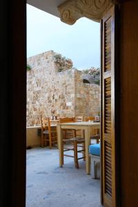 Φωτογραφία από το άλμπουμ του Dar Alma σε Τύρος