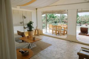 Posezení v ubytování Sails on Kos Ecolux Tented Village