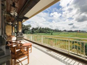 Μπαλκόνι ή βεράντα στο Tiara Guest House Ubud