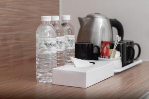 Amansari Hotel Desaru的咖啡和沏茶工具